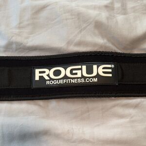Rogue Black Weightlifting Belt 4” Size Medium